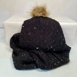 BLACK LADIES BEANIE AND INFINITY SCARF SET BY RAMPAGE NWT